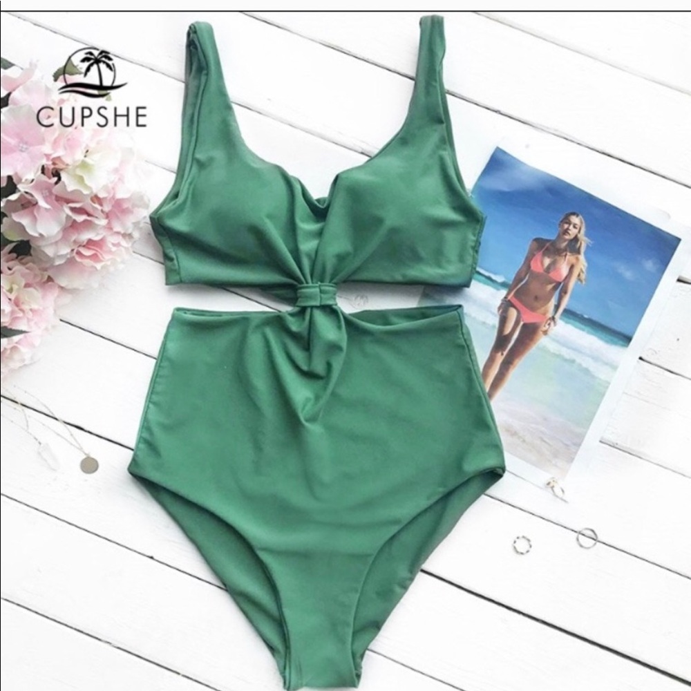 Bathing suit